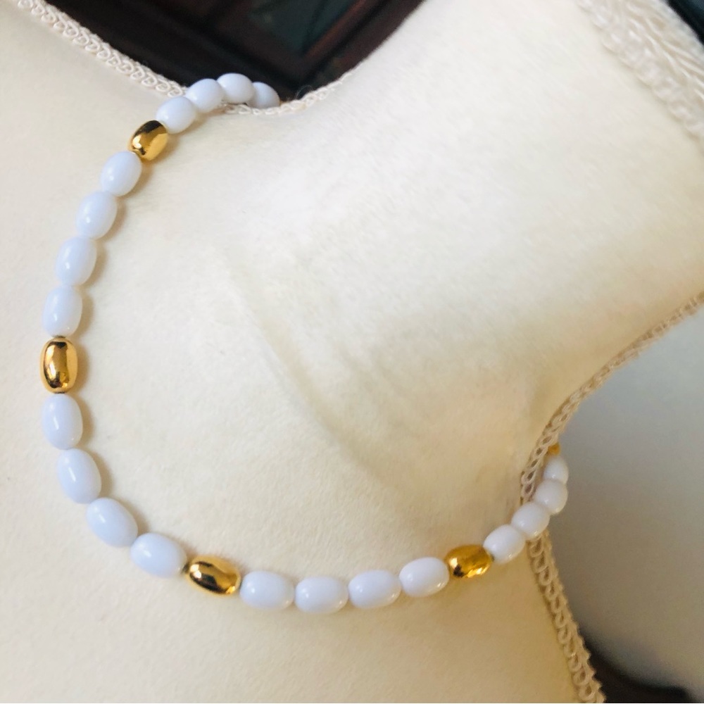 Vintage Napier white and gold barrel bead necklace